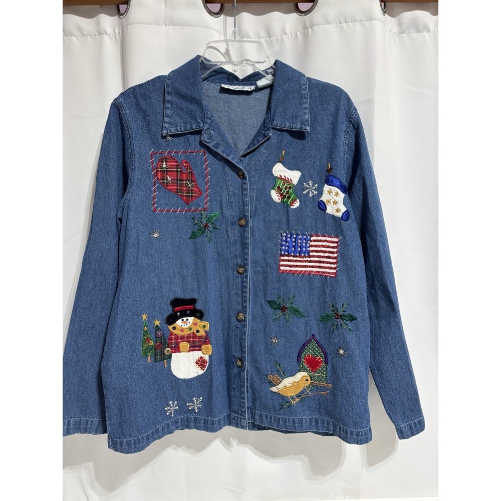 Victoria Jones Denim Christmas‎ Button Shirt Size M Women's Santa Stockings Flag